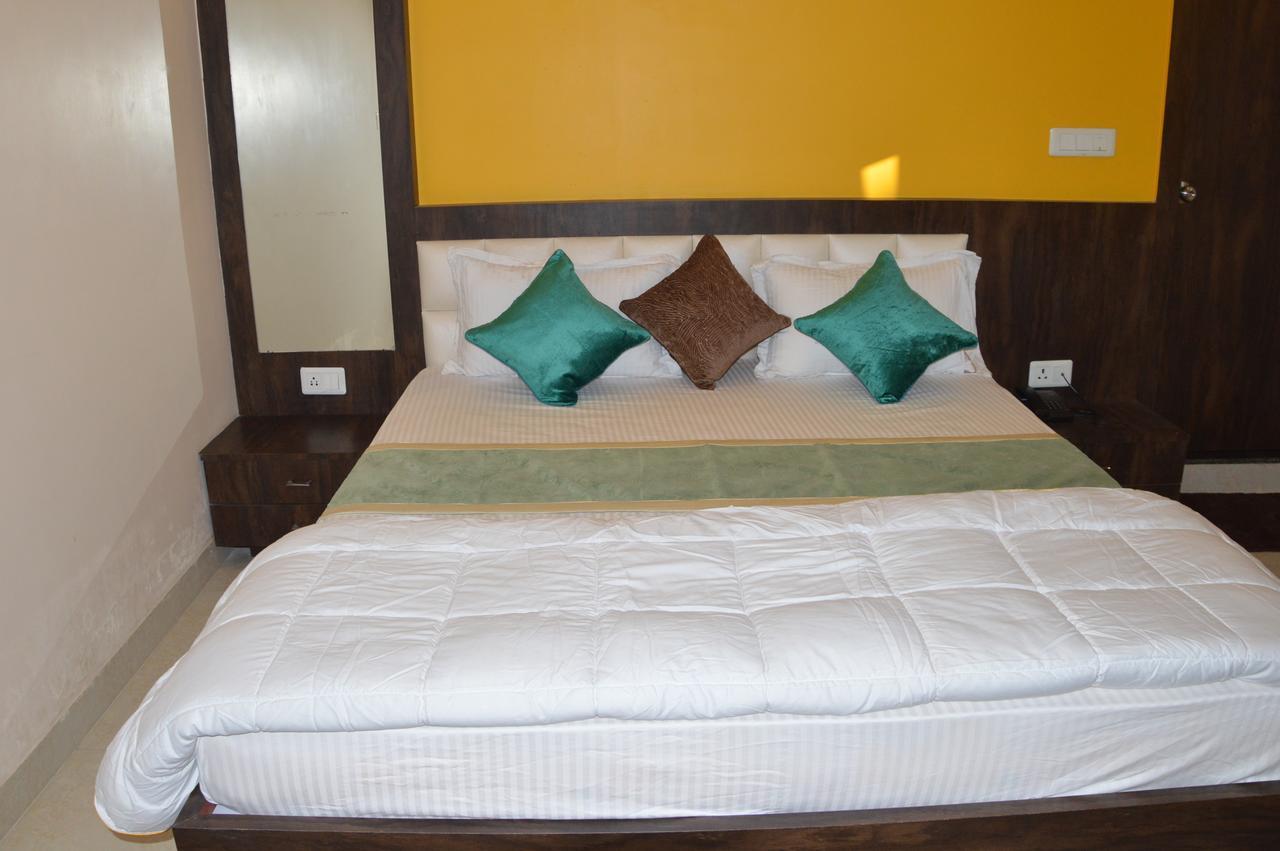 Hotel Ab Palace Jamshedpur Exterior photo